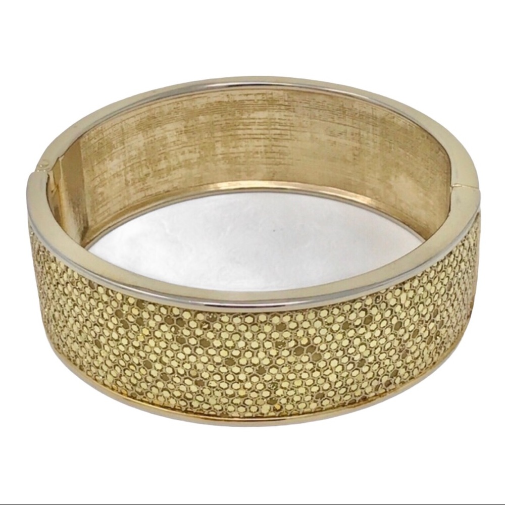 Gold Tone Magnetic Clip Bracelet